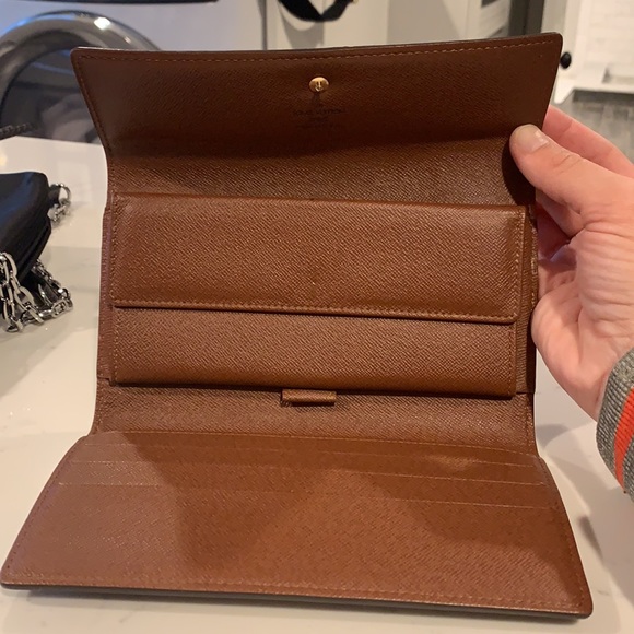 LV wallet - Picture 3 of 3
